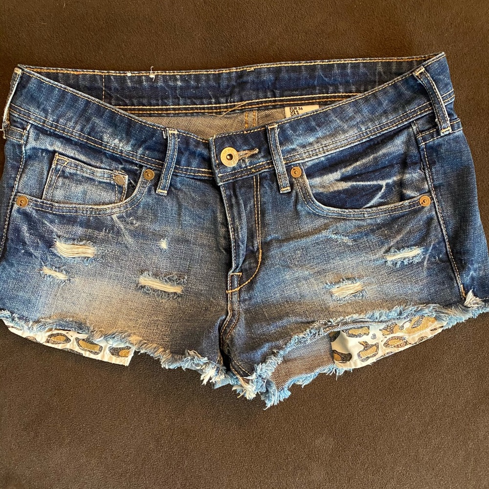 Women’s H&M jean shorts